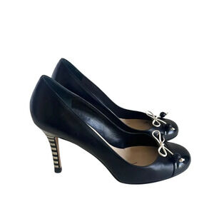 Kate Spade Black Leather Patent Cap with Stripe Heels Pumps With Bows 8.…